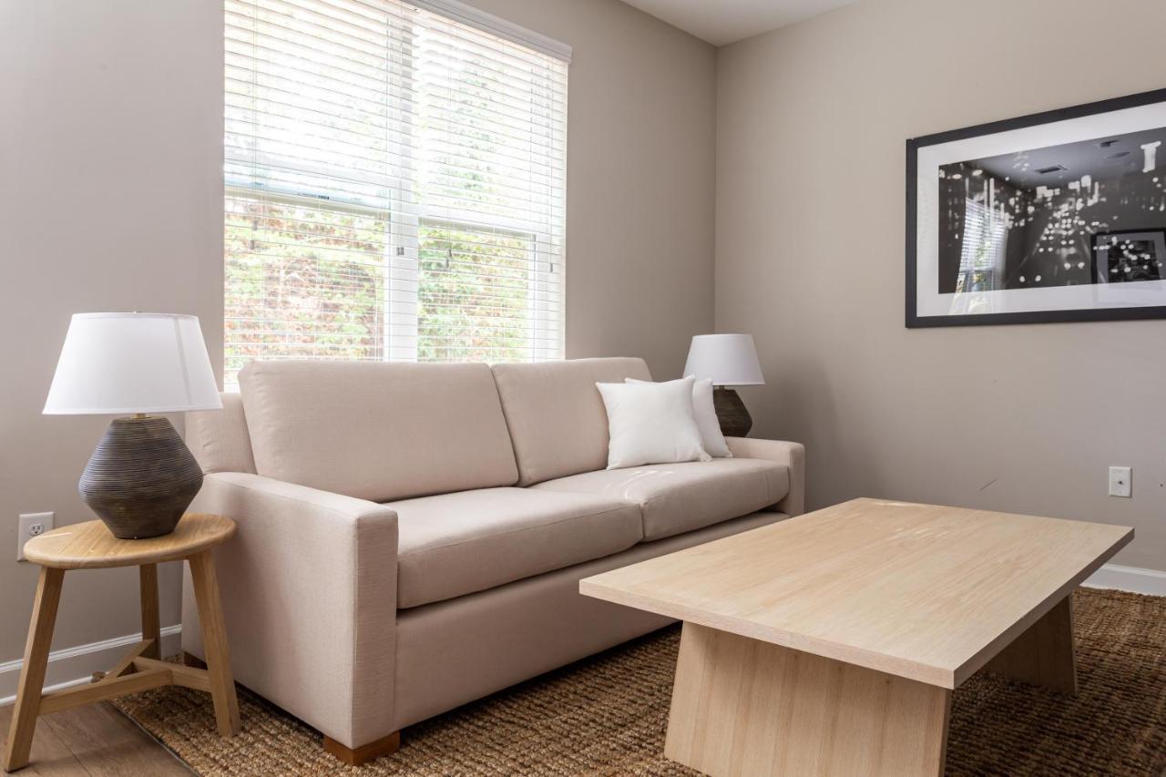Kasa Freemorewest Charlotte Oda fotoğraf